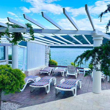 Riviera 990 - Resort & Restaurant Ieşelniţa Eksteriør billede