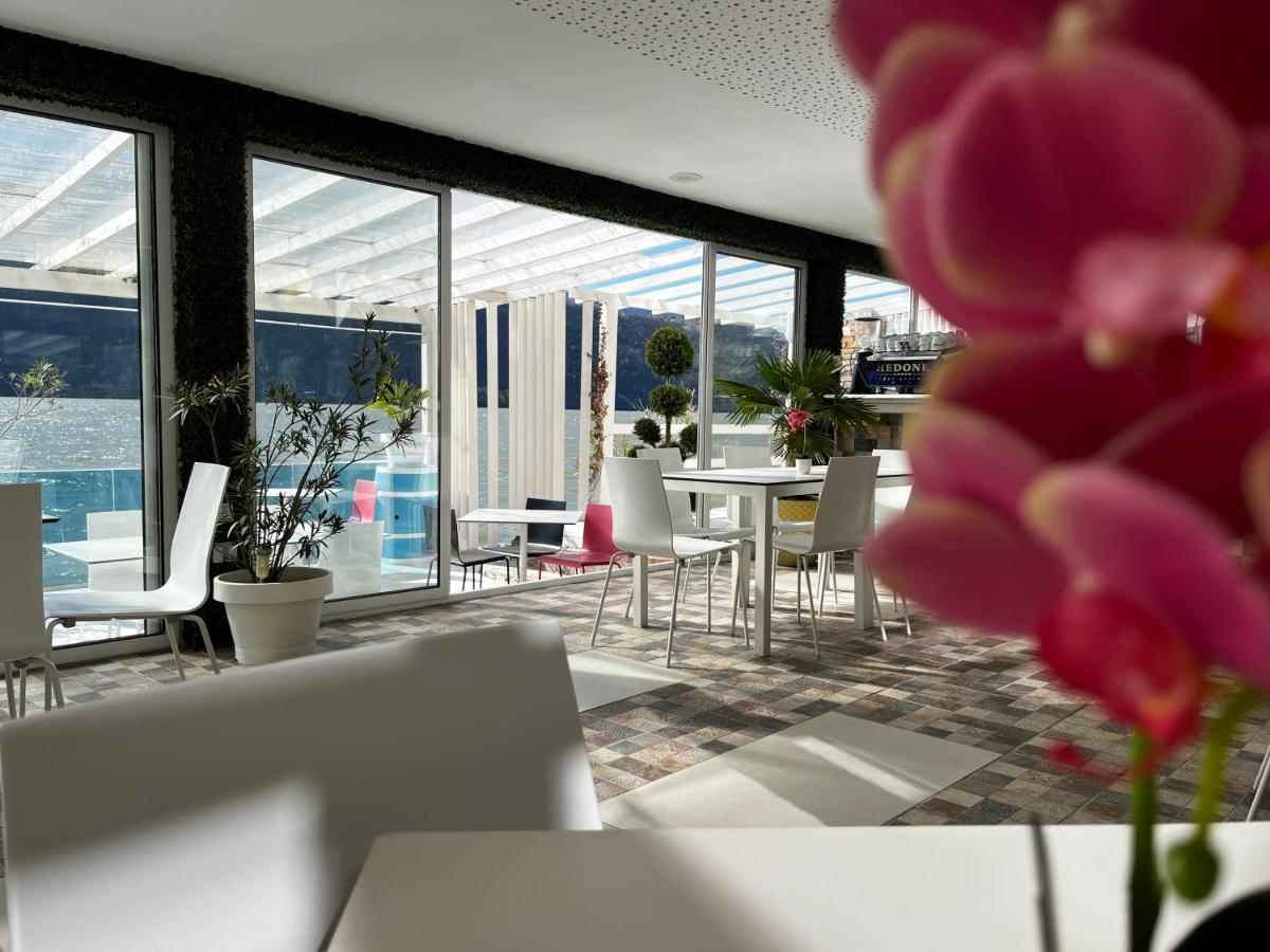 Riviera 990 - Resort & Restaurant Ieşelniţa Eksteriør billede