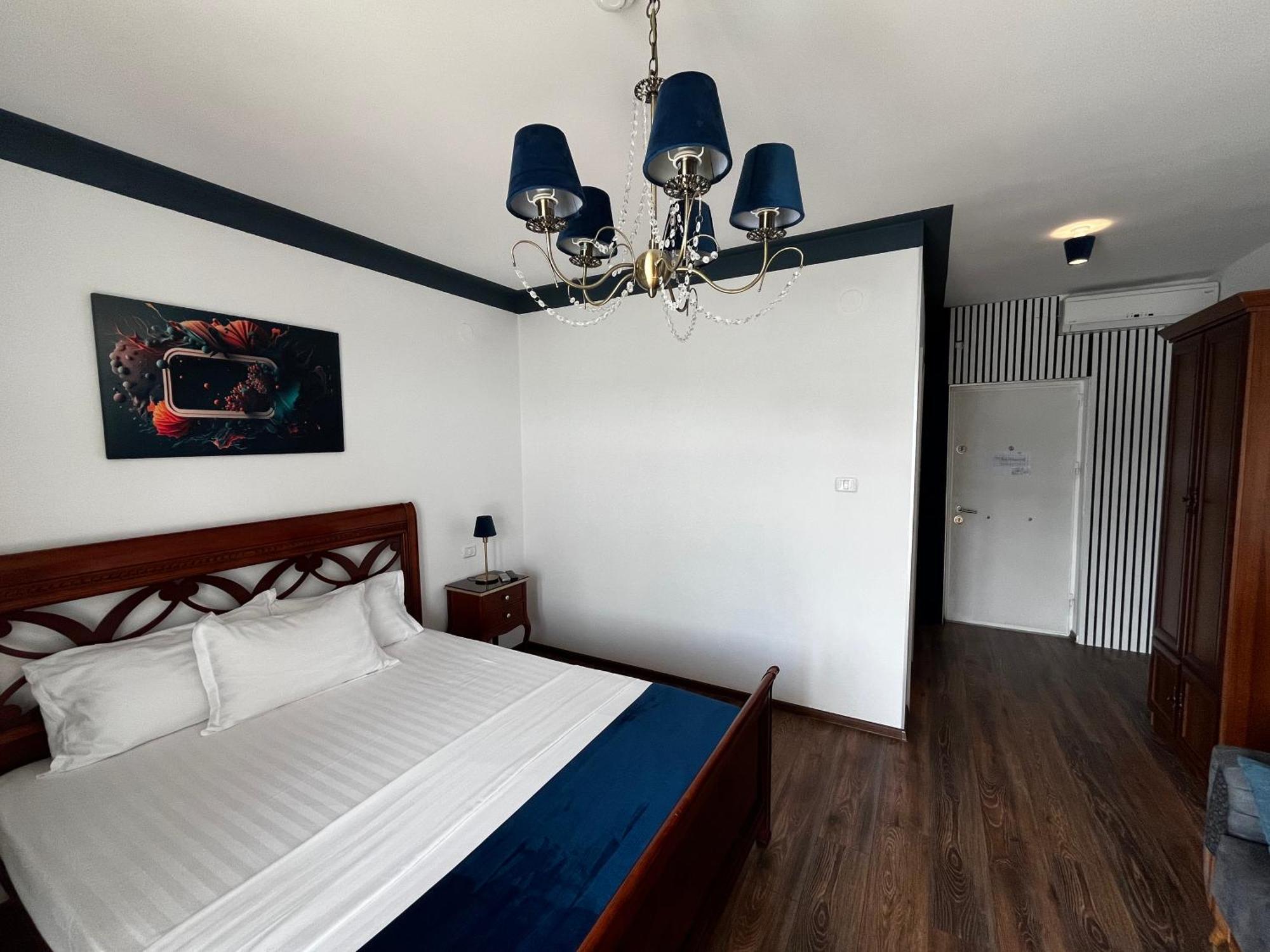 Riviera 990 - Resort & Restaurant Ieşelniţa Eksteriør billede