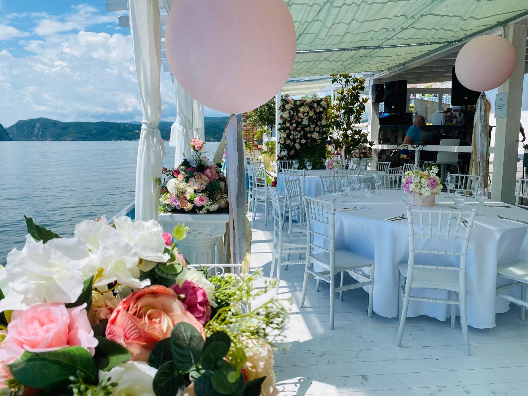 Riviera 990 - Resort & Restaurant Ieşelniţa Eksteriør billede