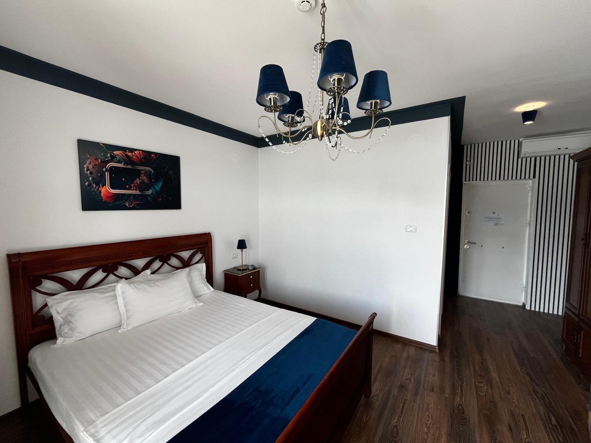 Riviera 990 - Resort & Restaurant Ieşelniţa Eksteriør billede