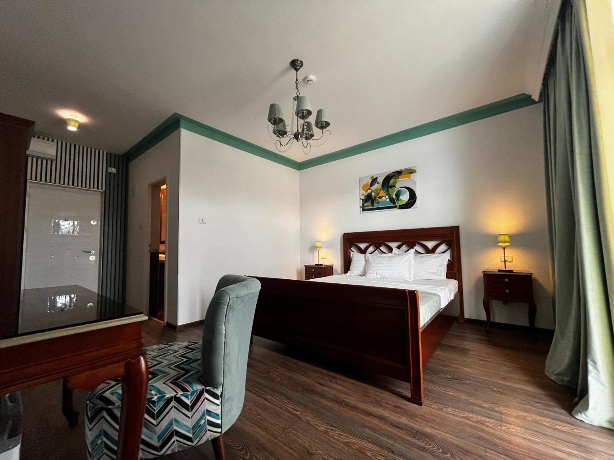 Riviera 990 - Resort & Restaurant Ieşelniţa Eksteriør billede