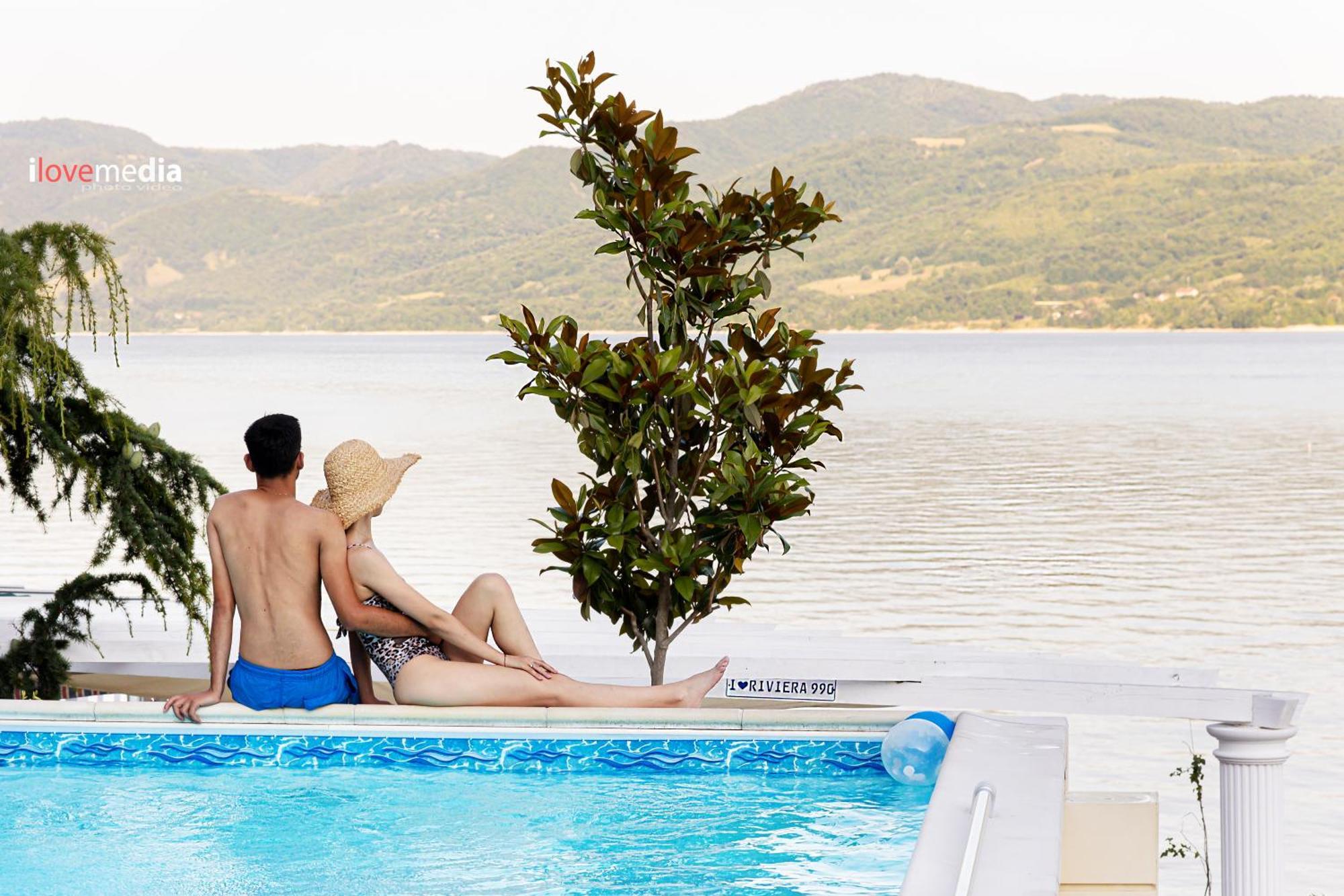 Riviera 990 - Resort & Restaurant Ieşelniţa Eksteriør billede