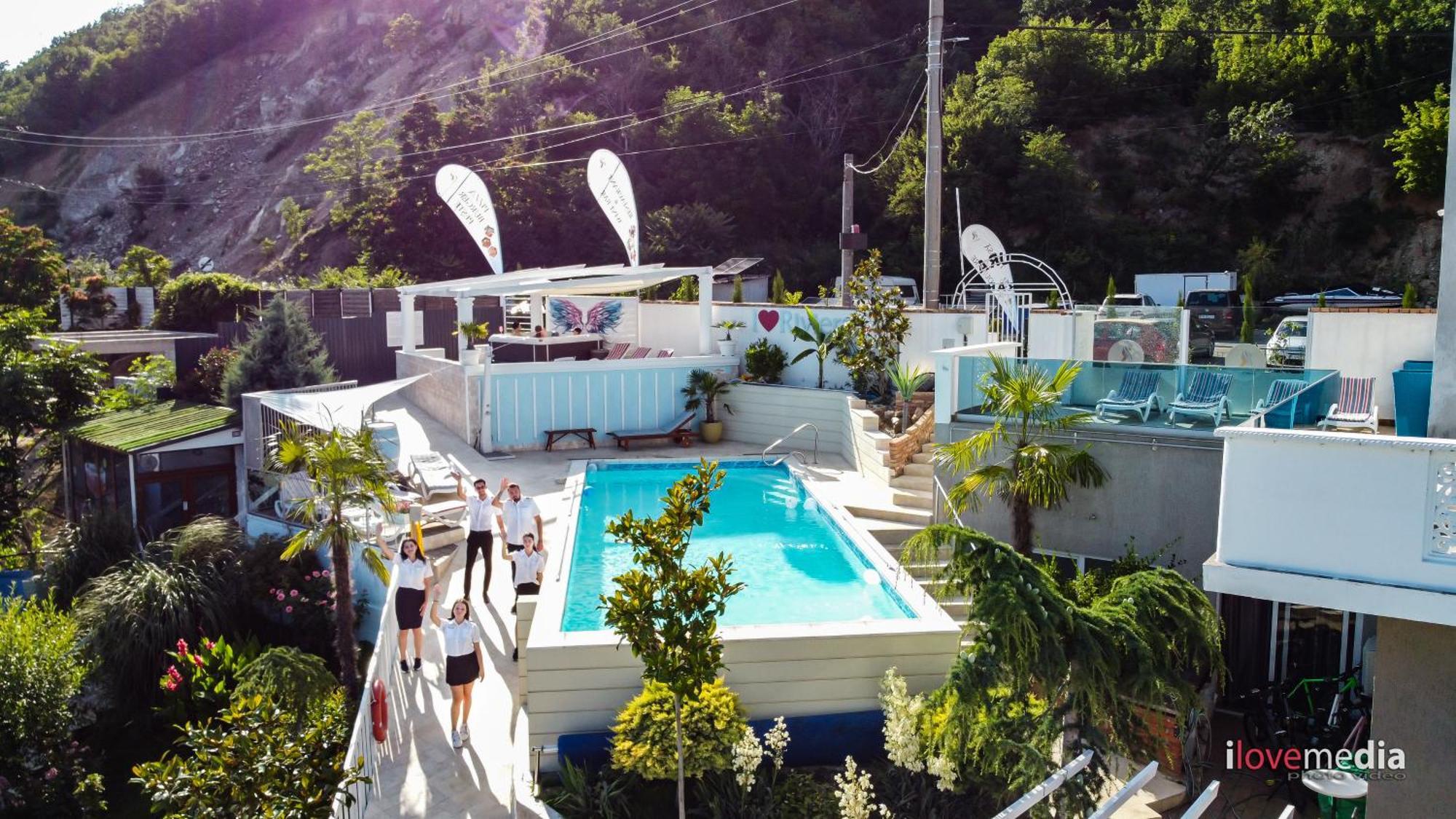 Riviera 990 - Resort & Restaurant Ieşelniţa Eksteriør billede